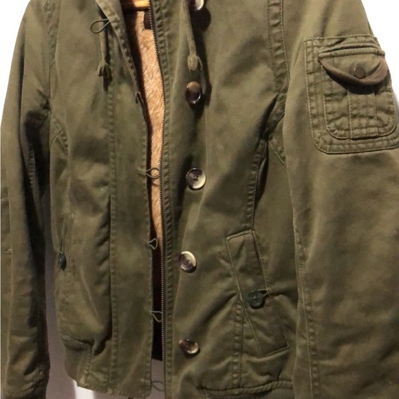 Old Navy jacket faux fur - Picture 3 of 9